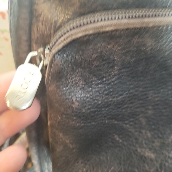 roots Small leather backpack Canada Made - Picture 3 of 7